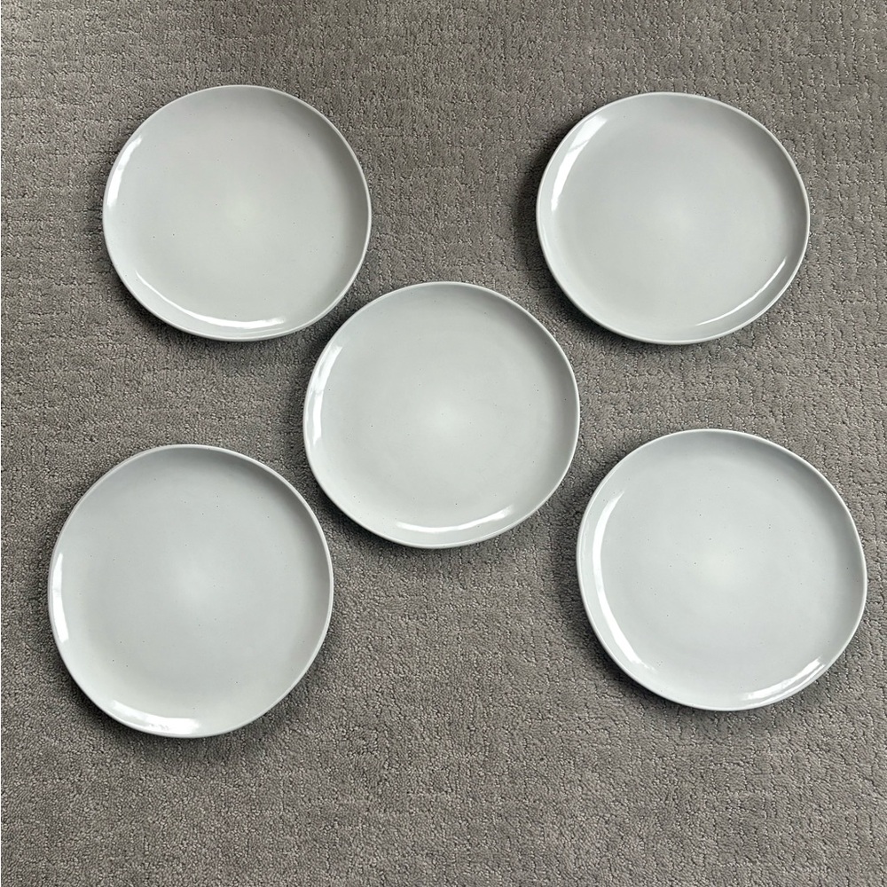 Lot of 5 Crate & Barrel Mercer Wavy Textured Gray Large Dinner Plates 11”